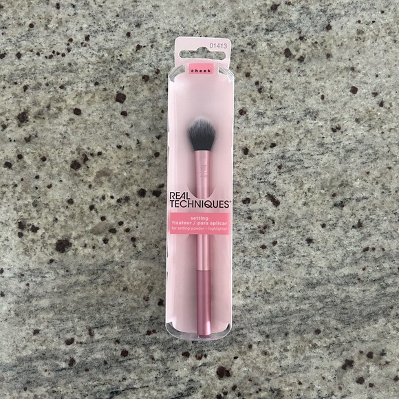 *NEW* Real Techniques Setting Beush (402) - Picture 5 of 6